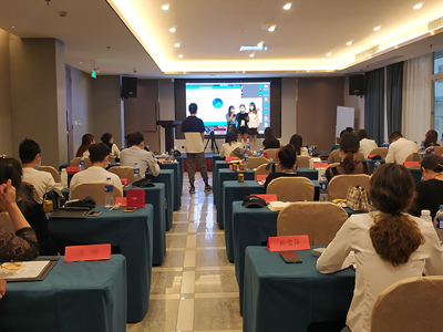 實(shí)用的公司年會(huì)抽獎(jiǎng)禮品大比拼。
