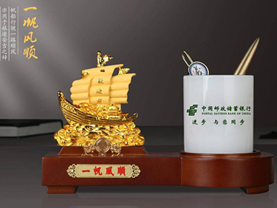高檔的商務(wù)擺件不會(huì)選？看看這些驚人的設(shè)計(jì)。