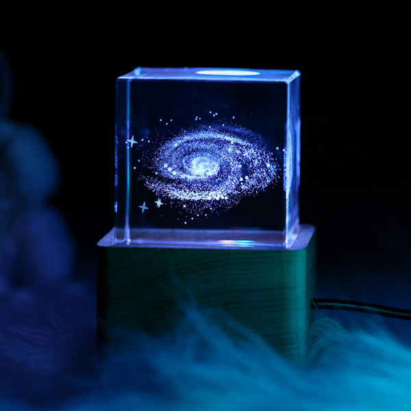 創(chuàng)意3D內(nèi)雕水晶擺件 月球地球星球發(fā)光小夜光 員工生日送什么