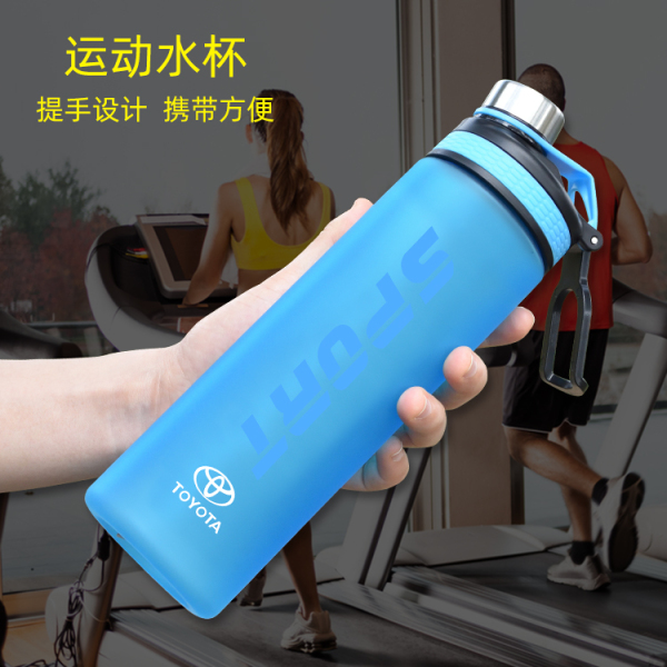 創(chuàng)意戶外運(yùn)動兩件套 塑料杯+運(yùn)動毛巾 健身禮品送什么
