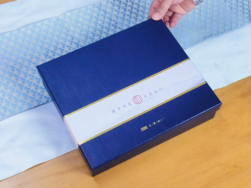 文創(chuàng)禮品定制：秋韻套裝藍色禮盒，企業(yè)定制的優(yōu)雅之選