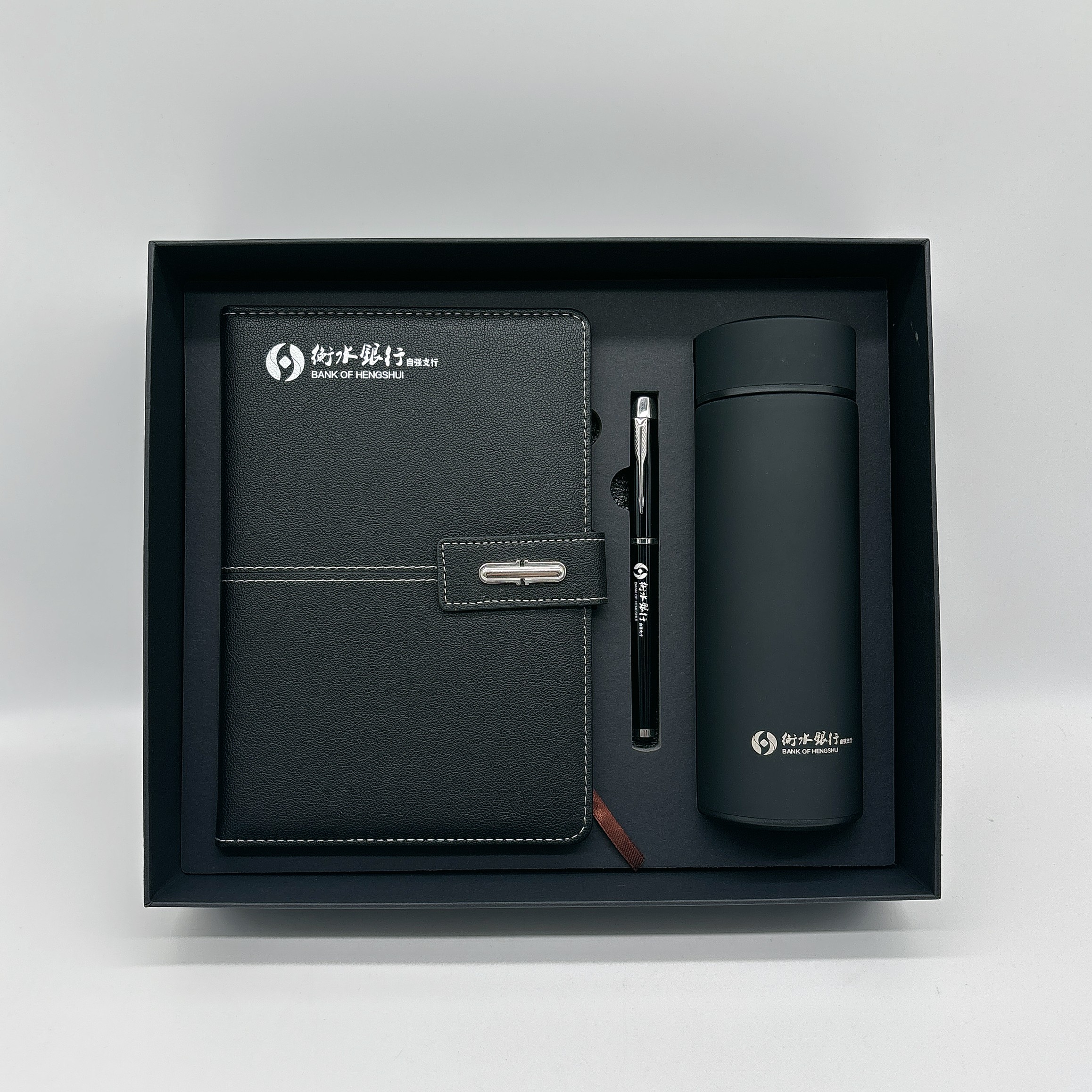 做員工福利或商務(wù)饋贈(zèng)的禮盒套裝，怎么和禮品定制工廠配合出好效果？